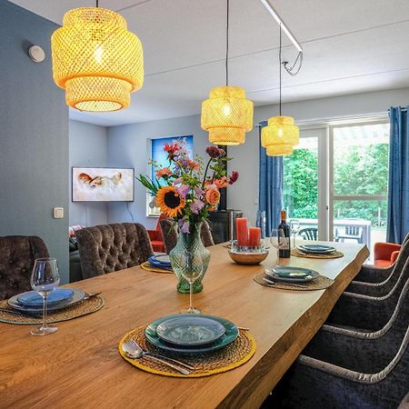 4 Bedroom Cozy Home In Zonnemaire エクステリア 写真